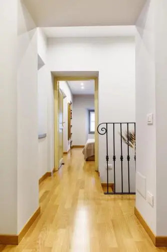 Lora Luxury House