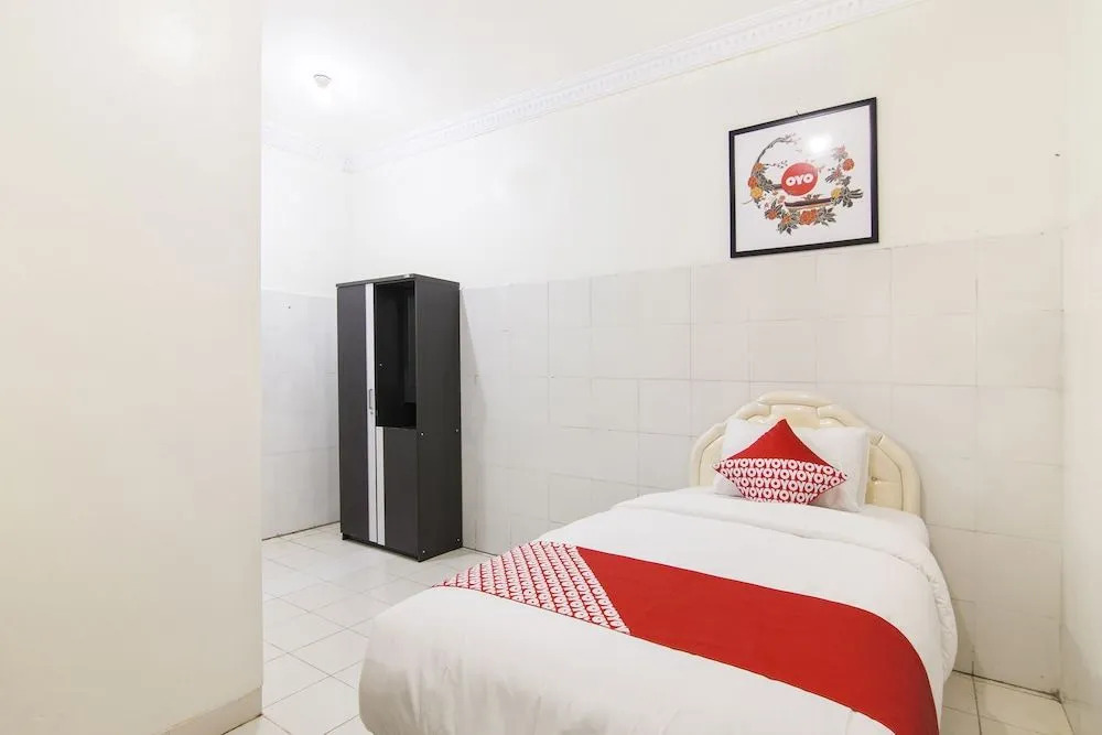 OYO 966 Dinda Guesthouse