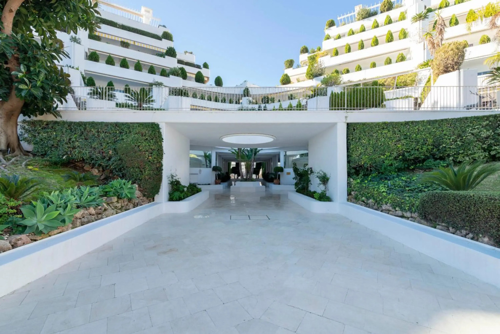 Apartamento en complejo residencial con piscina