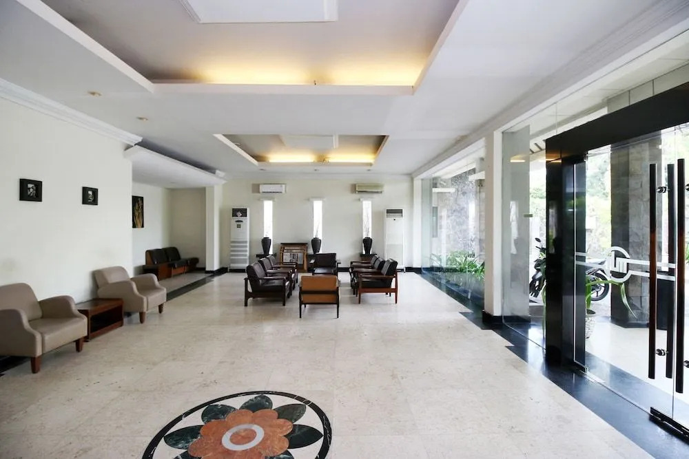 Airy Pemuda 122 Semarang