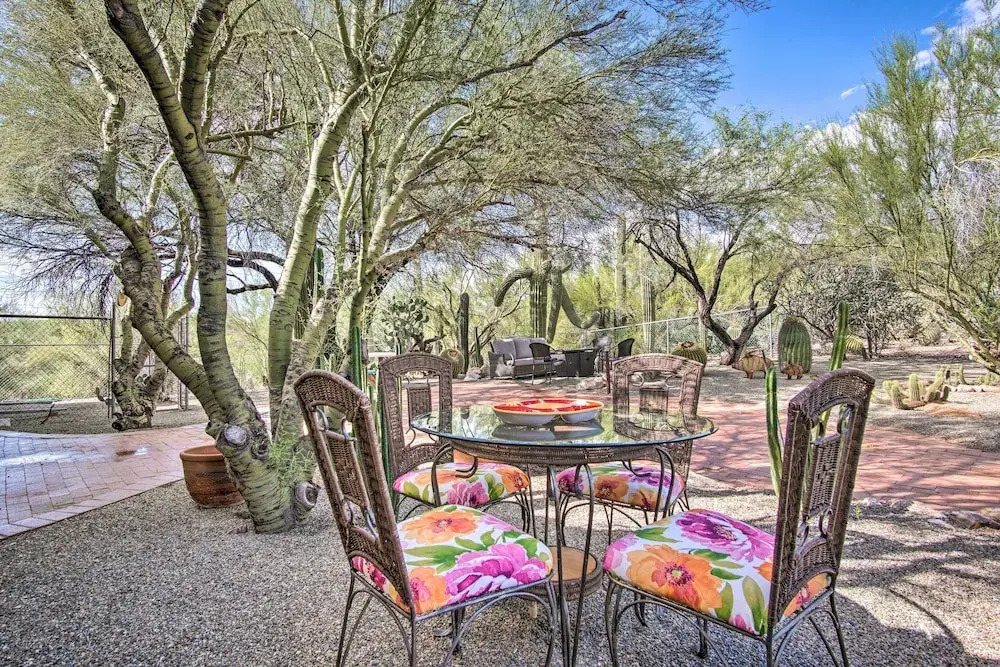 Tucson Foothills Private Estate w/ Mtn Views!