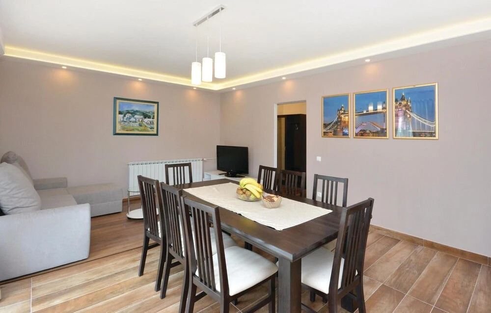 Amazing Home in Srinjine With Wifi and 3 Bedrooms