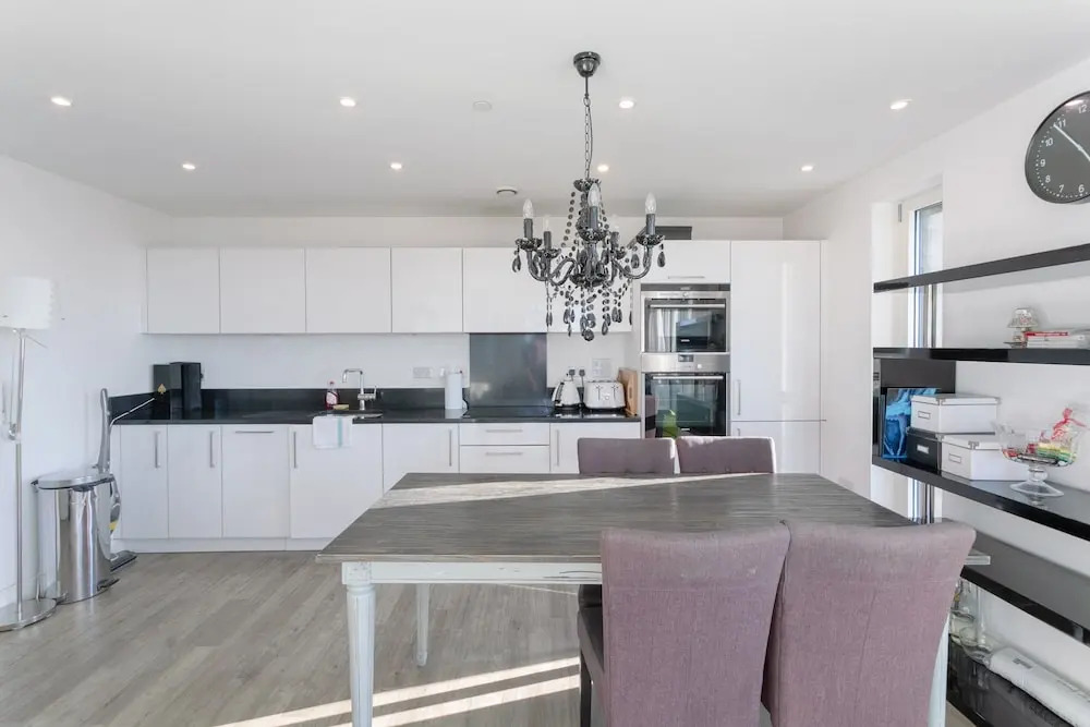 3 Bedroom Apartment With Views