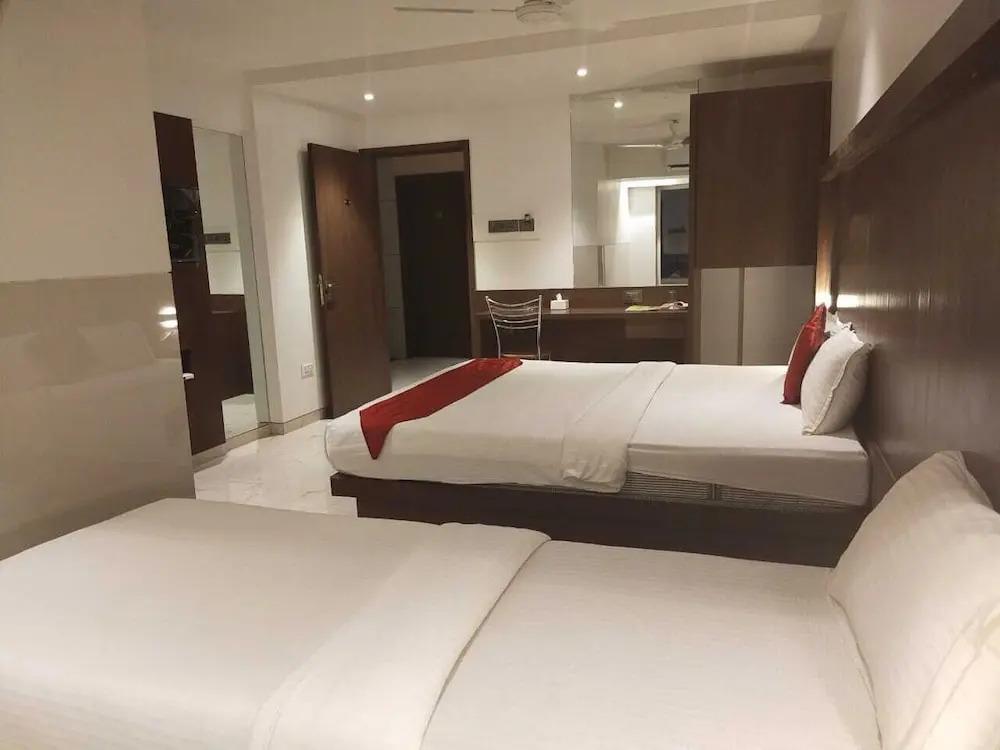 Hotel Express INN, Panvel