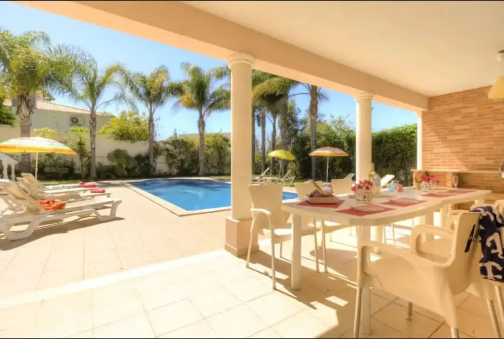 Villa - 5 Bedrooms with Pool - 107747