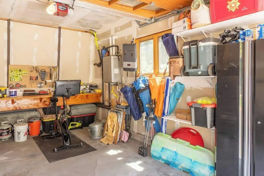 The Canoe Cabin
