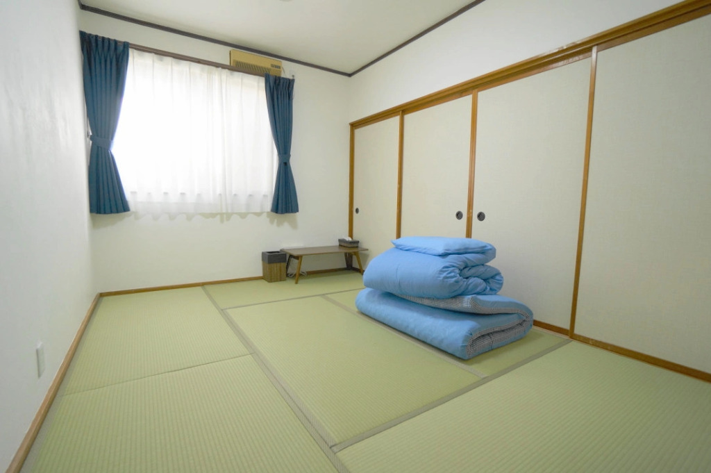 Tetsu no YA Guesthouse for Railfans