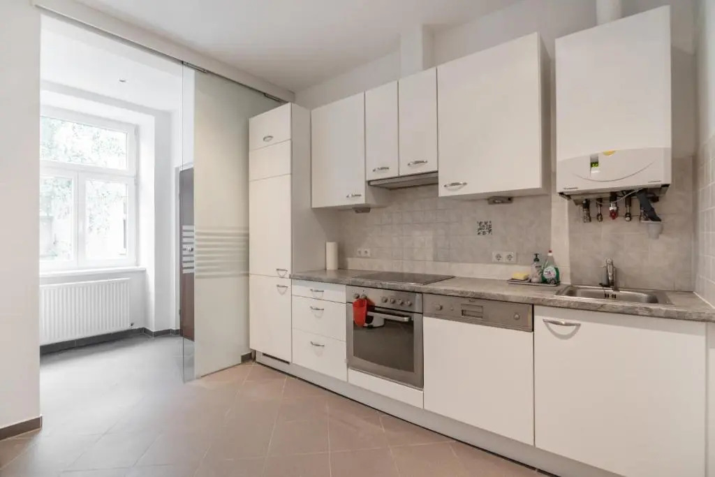 Universum Apartment 2
