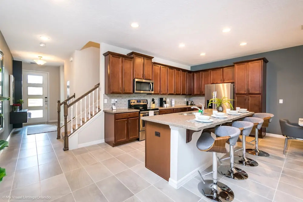 1552 Carey Palm Circle