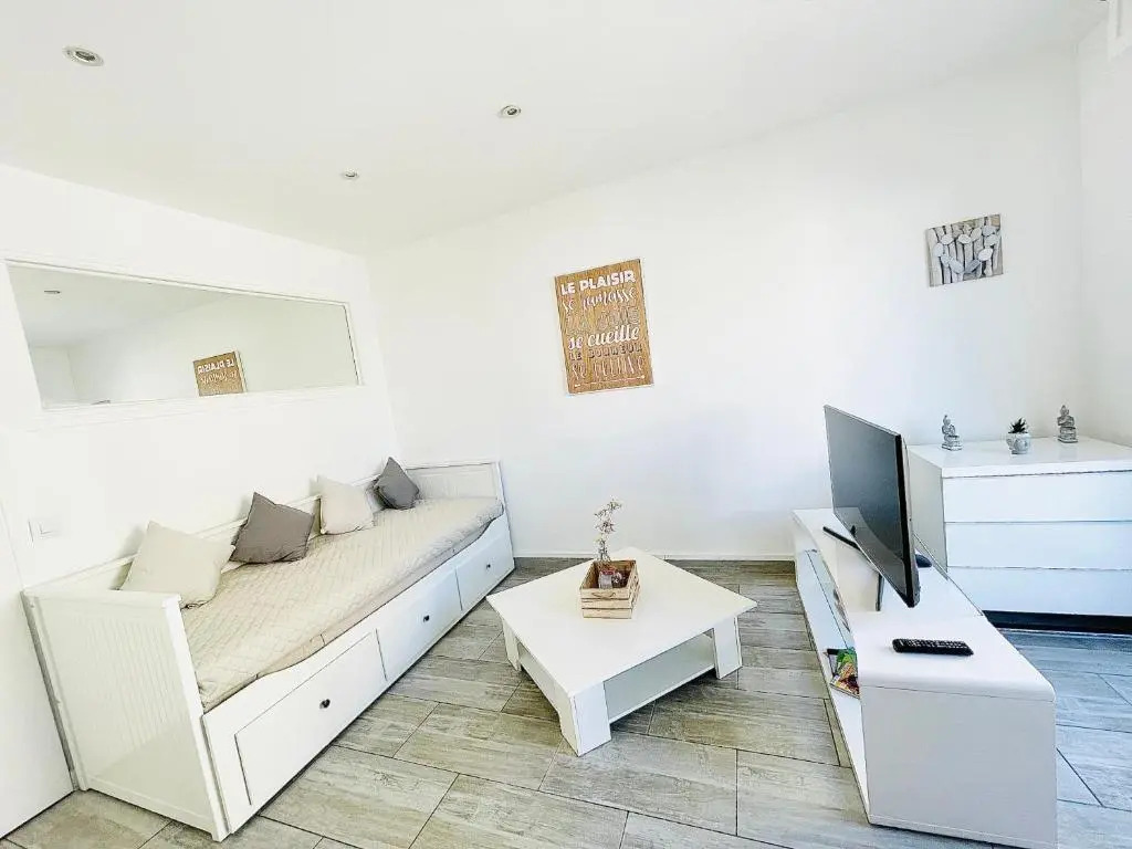 Suquet Beach Center - 10m walk from Palace 100m beach