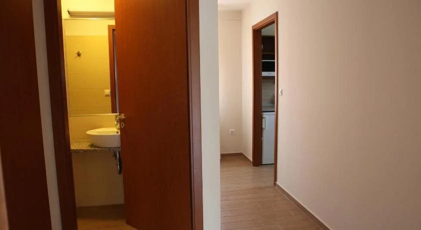 1000 Home Apartments