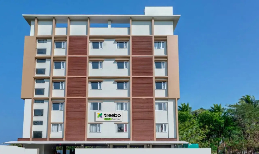 Treebo Rushi Grand, 1 km to Rushikonda Beach