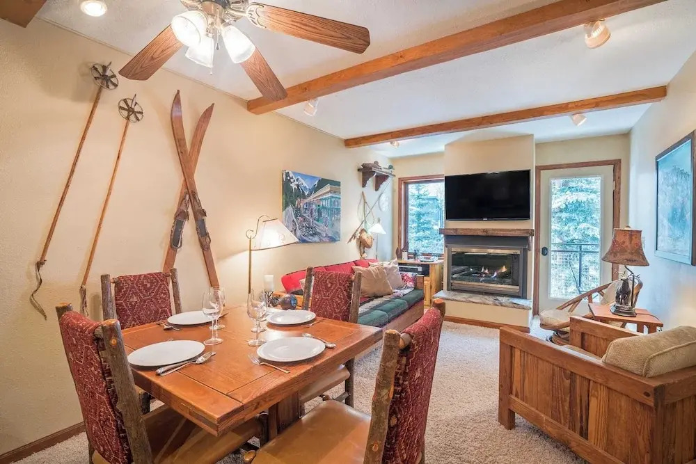 Ghostriders 5 by Avantstay 2 Bedroom Condo Near Main Street, Hiking & Skiing STR Permit #3571