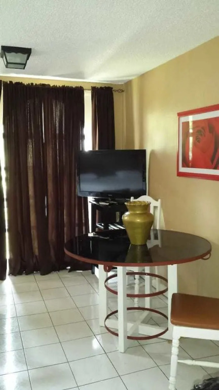 Sunset condos getaway In Ocho Rios