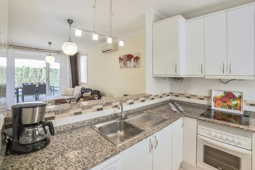 Bungalow - 3 Bedrooms with Pool and WiFi - 105003