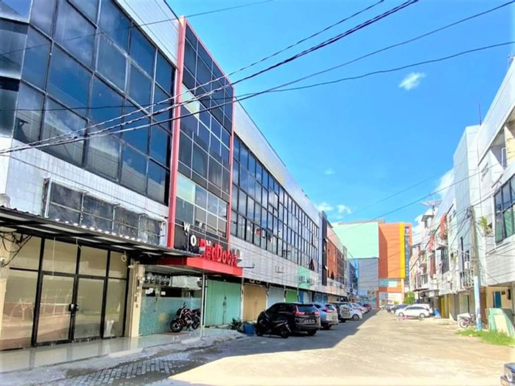 The Wisma Robinson 2