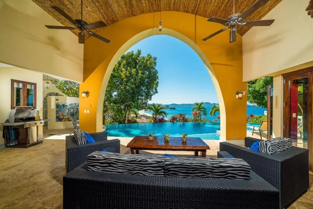 Villa Bougainvillea - Playa Flamingo - 3 Bedroom