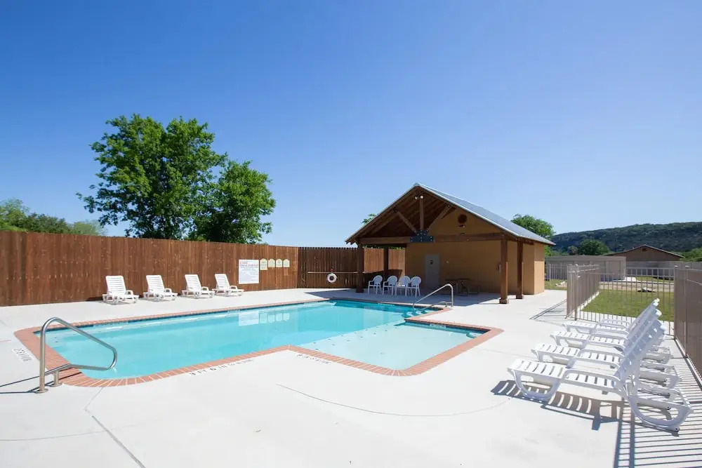 Rio Refuge Rg 105 2 Bedroom Condo by RedAwning