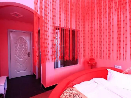 Juxian 1+1 hotel