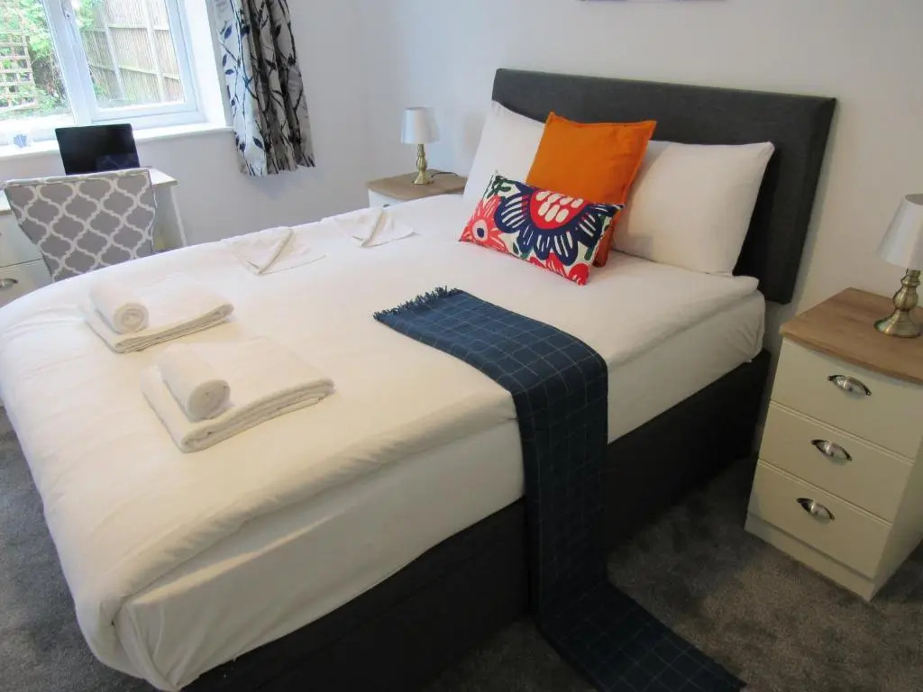 The Cambridge Suites - Tas Accommodations