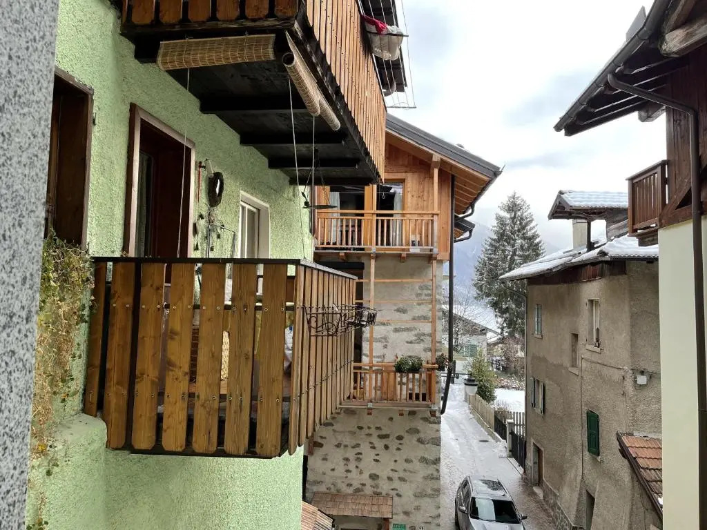 Trilocale con balcone San Gerolamo 055