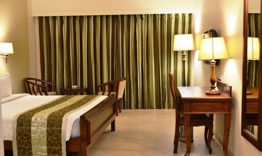 Uday Suites - The Airport Hotel