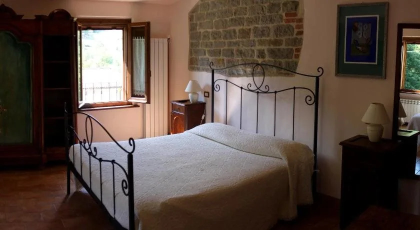 Отель В Agriturismo La Ferraia