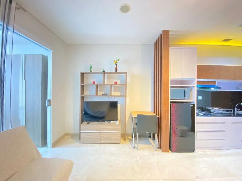 Pleasant 1Br Deluxe at Dago Suites Apartment Near Itb