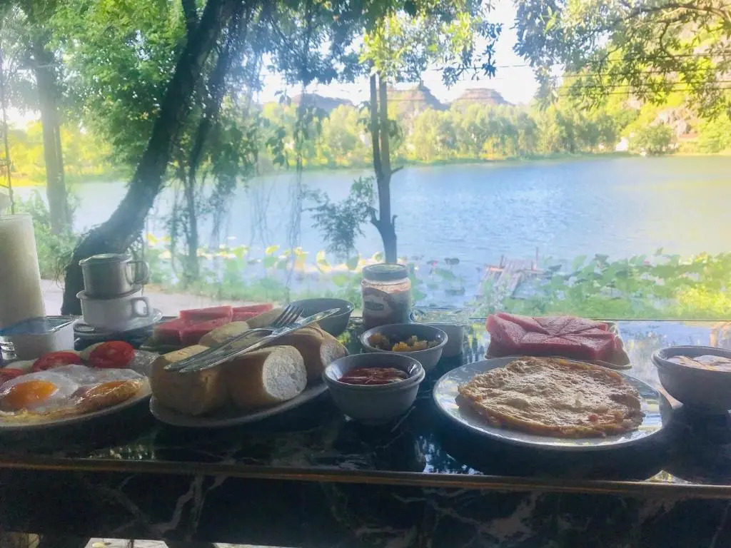 Trang An Lotus Lake Homestay