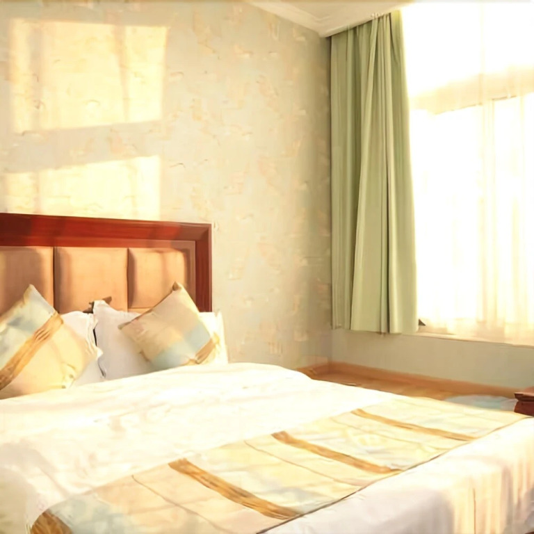 Chunxi Yujing Hotel