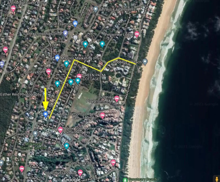 Caren's Hideaway - 7 min walk to Beach & Covered Patio, Braai & WIFI