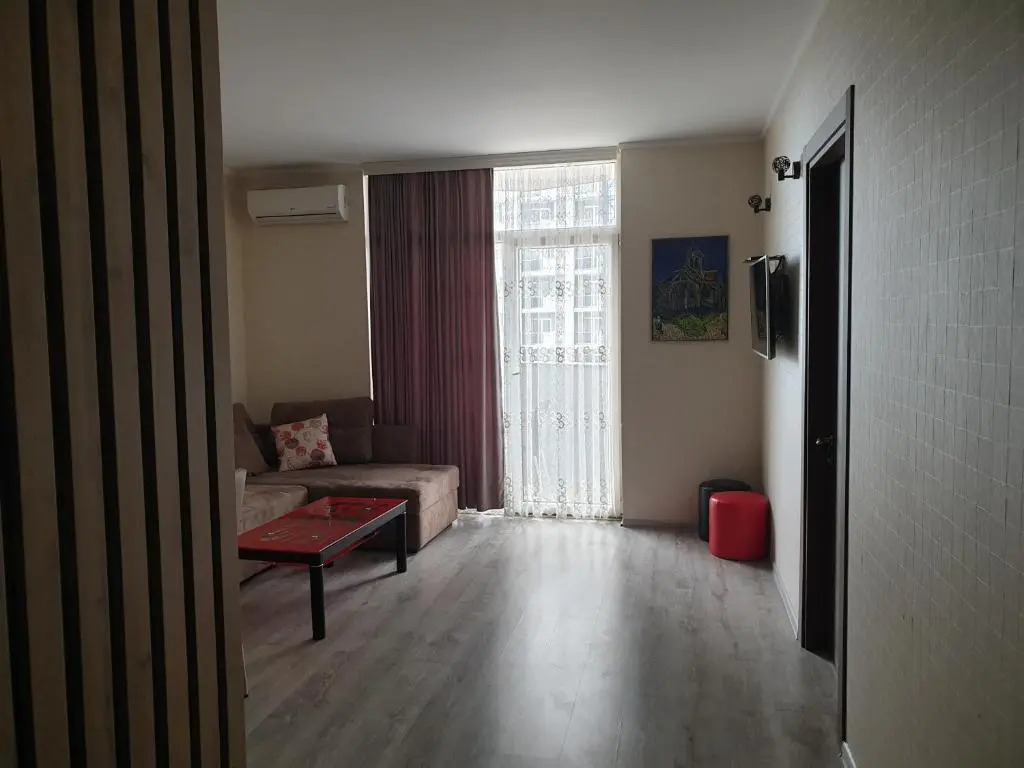 Lia's apartment in Orbi