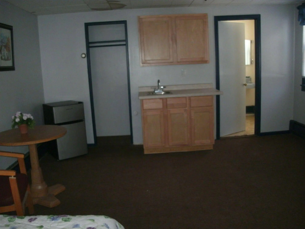 White Feather Motel