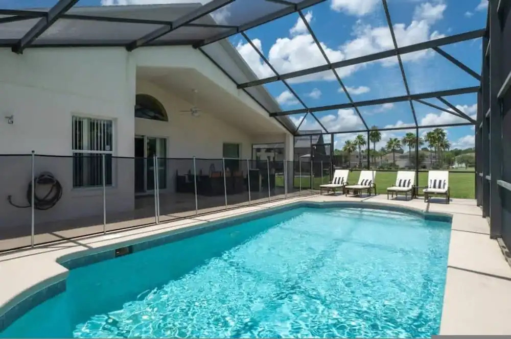 Spacious 4 bed 3 Bath Pool Home