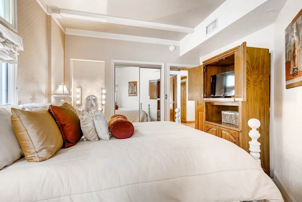 Powder Run C11 3 Bedroom Condo by RedAwning
