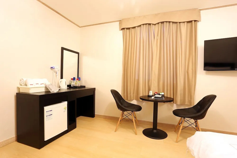 Anseong (Gongdo) Gallery