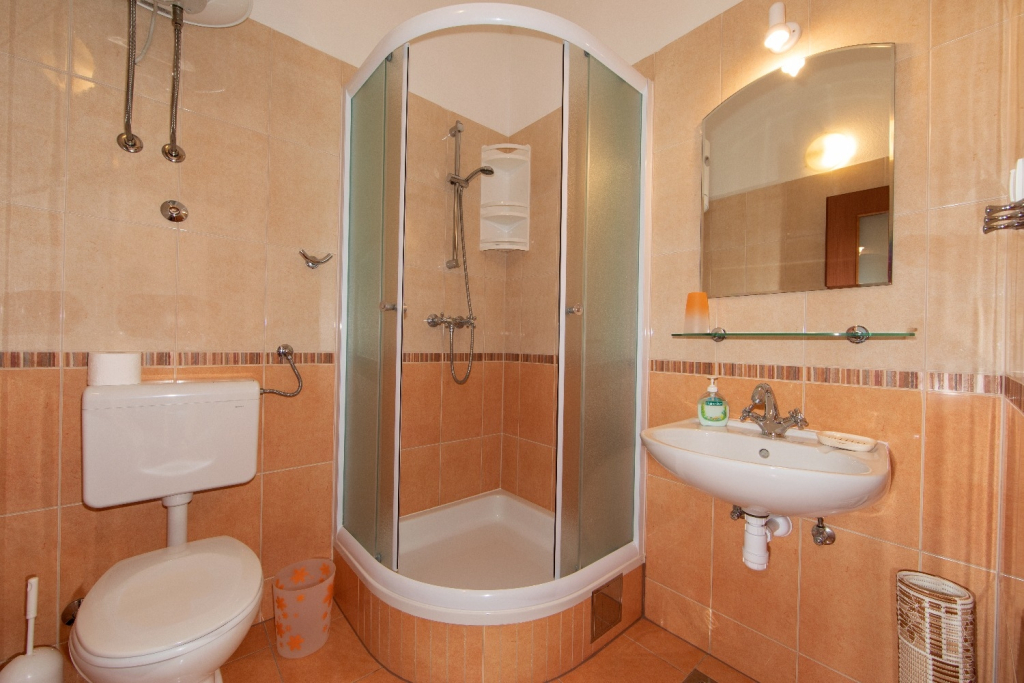 Apartment Ruzica - with sea view: A2 -  Igrane, Riviera Makarska