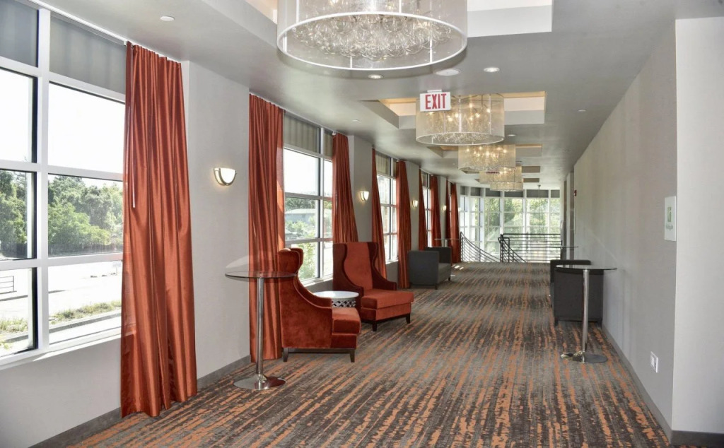 Holiday Inn Windsor - Wine Country by IHG