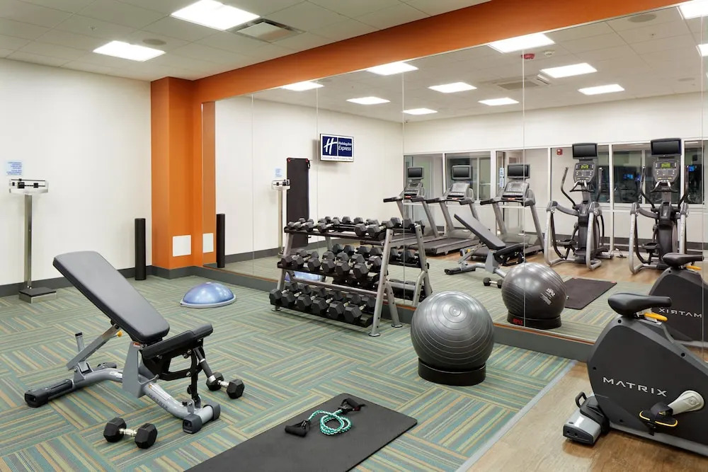 Holiday Inn Express & Suites - Cincinnati North - Liberty Way by IHG