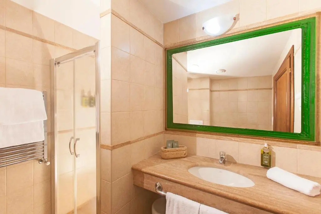 Sovana Hotel & Resort