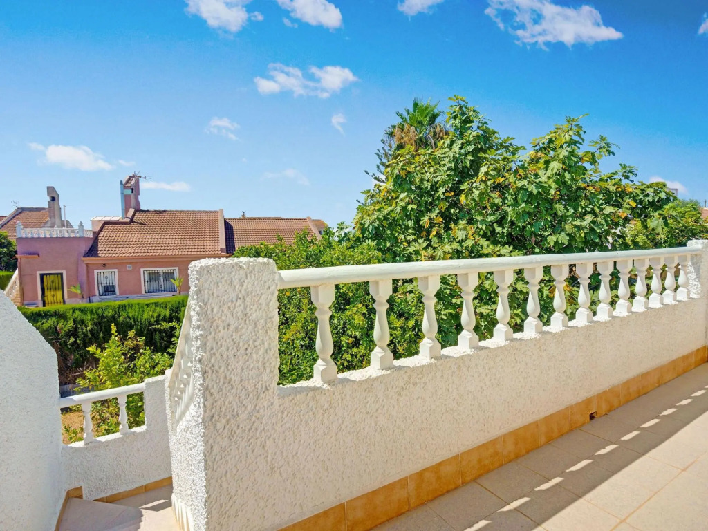 Belvilla by OYO Chalet San Miguel de Salinas