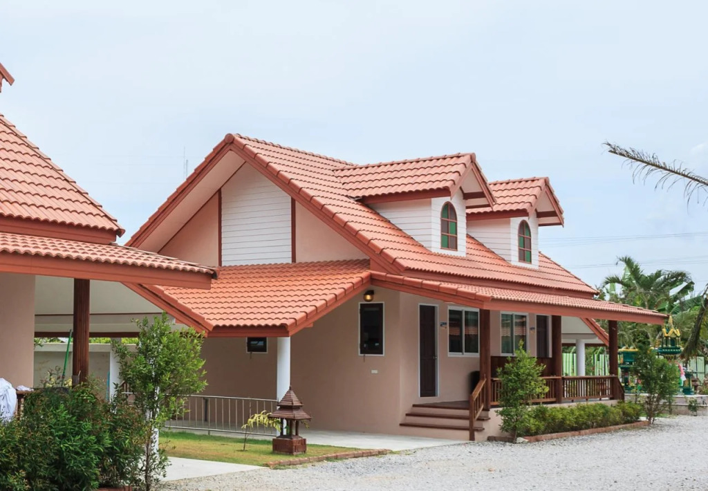 Khaolom Resort