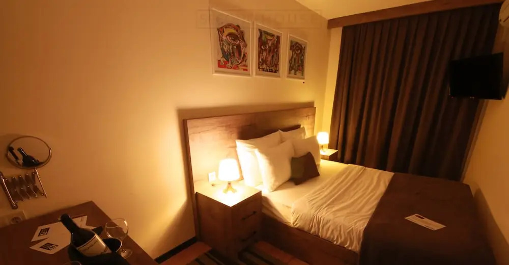 Second House Hotel