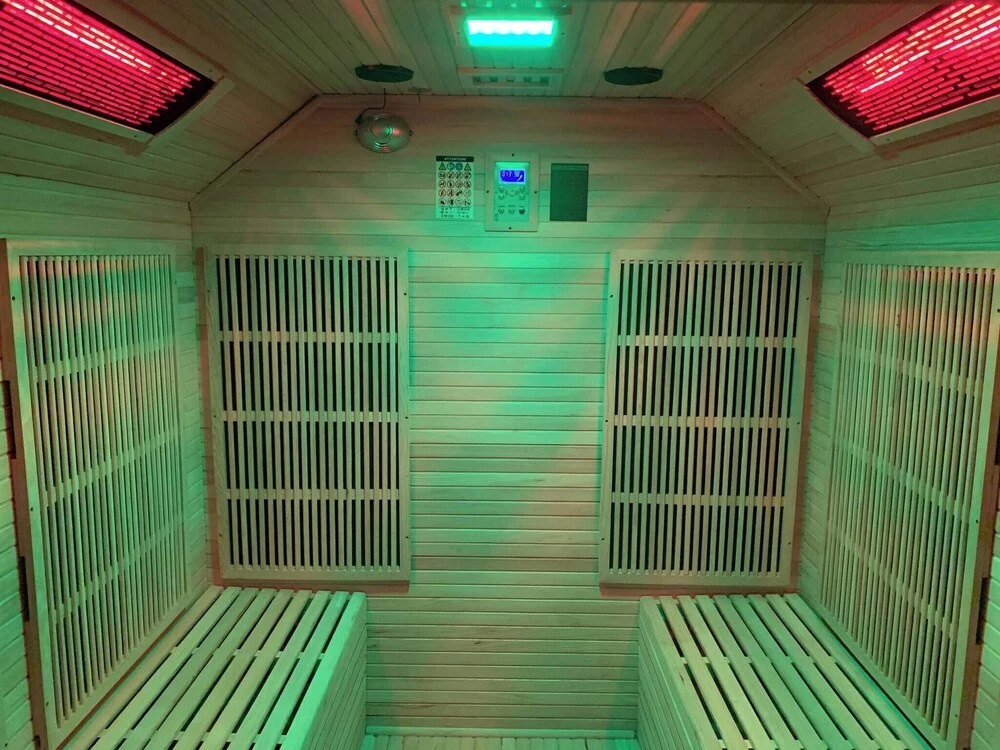 Perfect Couple Retreat To Relax With Hot Tubsauna