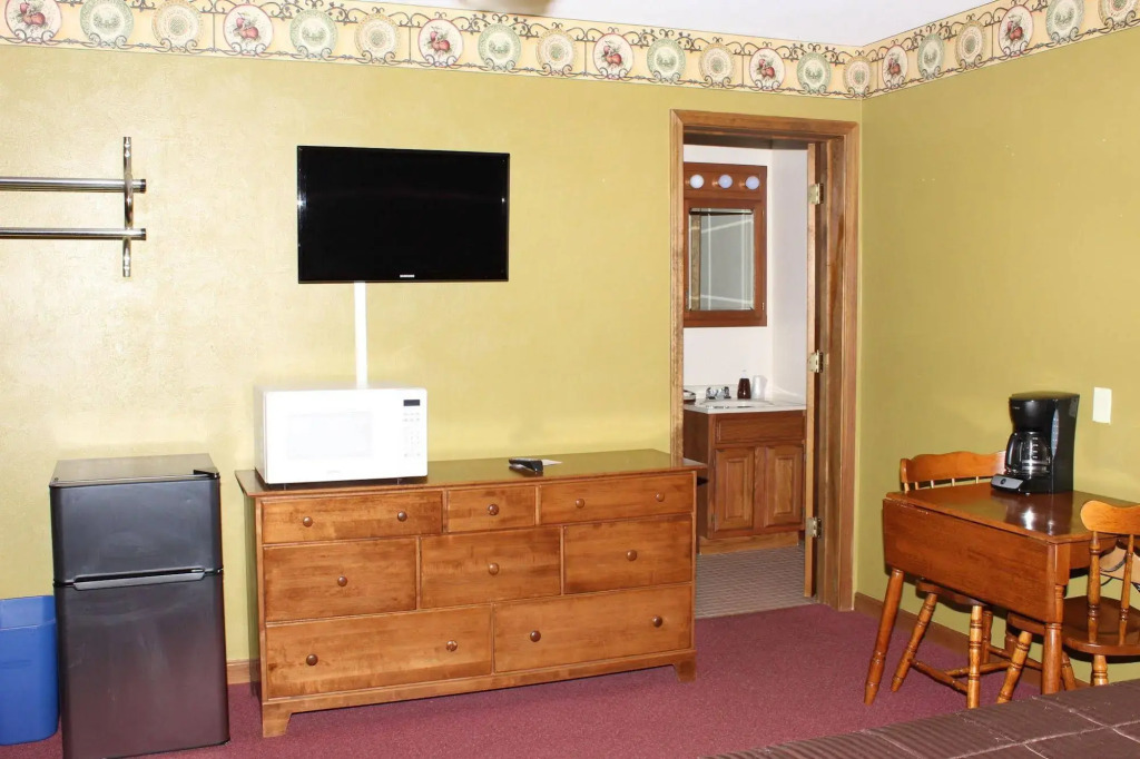 Blue Spruce Motel