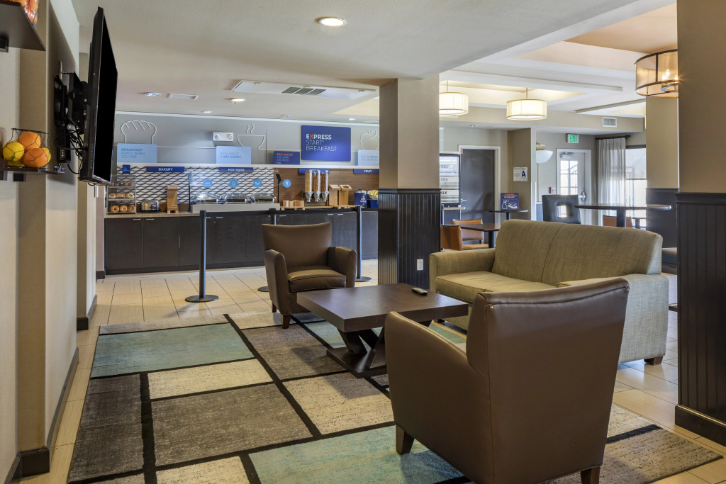 Holiday Inn Express & Suites Indio - Coachella Valley by IHG