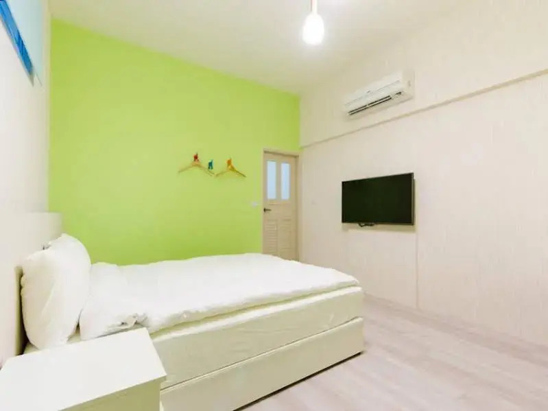 La Dahai Bed and Breakfast