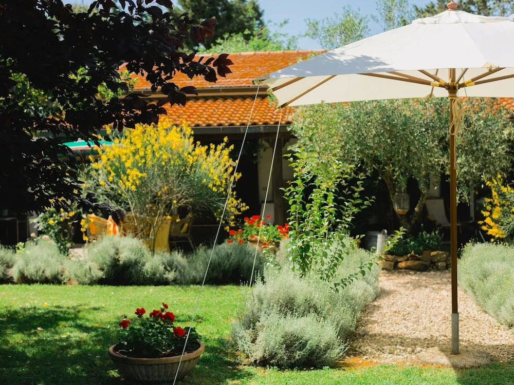 Luxurious Farmhouse in Grosseto With Jacuzzi