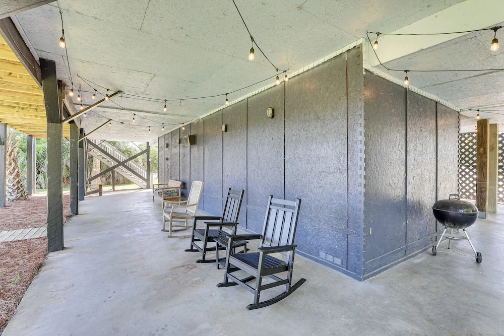 Sunny Edisto Island Duplex - Half Mile to Beach!