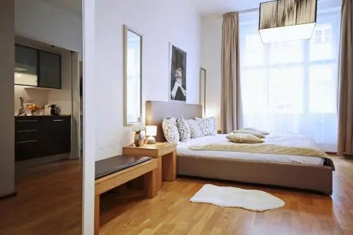 MyHouse Apartments